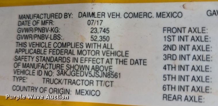 image for item MY9443 2018 Freightliner Cascadia 125  semi truck