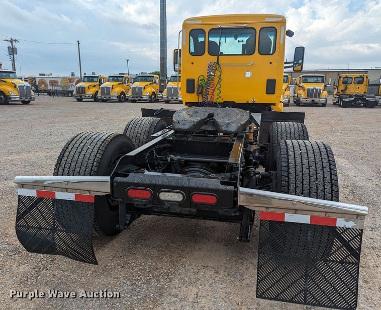 image for item MY9444 2019 Kenworth T680  semi truck