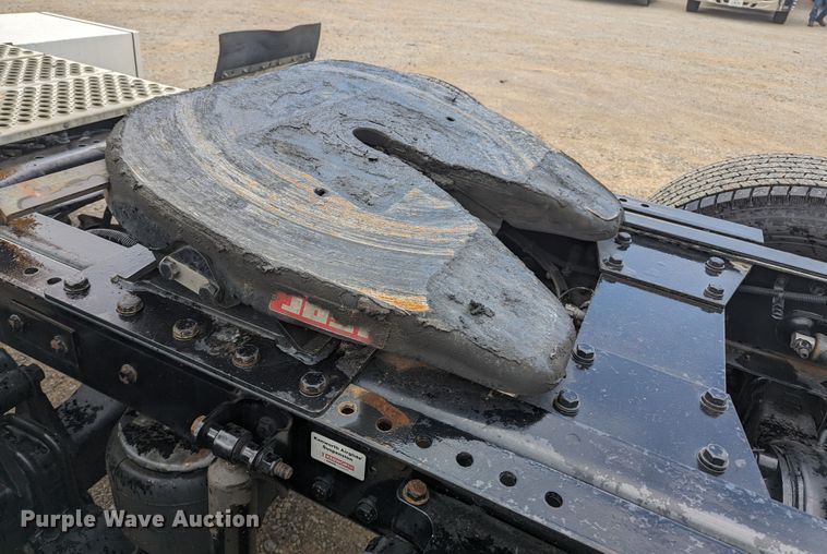 image for item MY9444 2019 Kenworth T680  semi truck