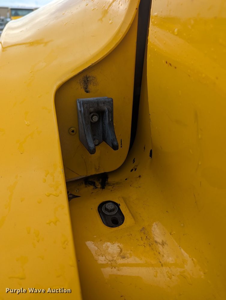 image for item MY9444 2019 Kenworth T680  semi truck