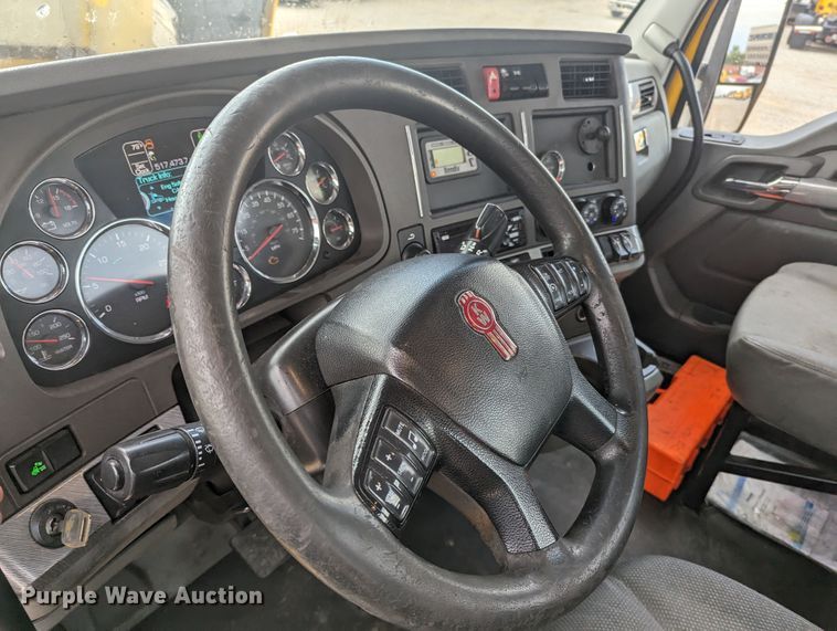 image for item MY9444 2019 Kenworth T680  semi truck