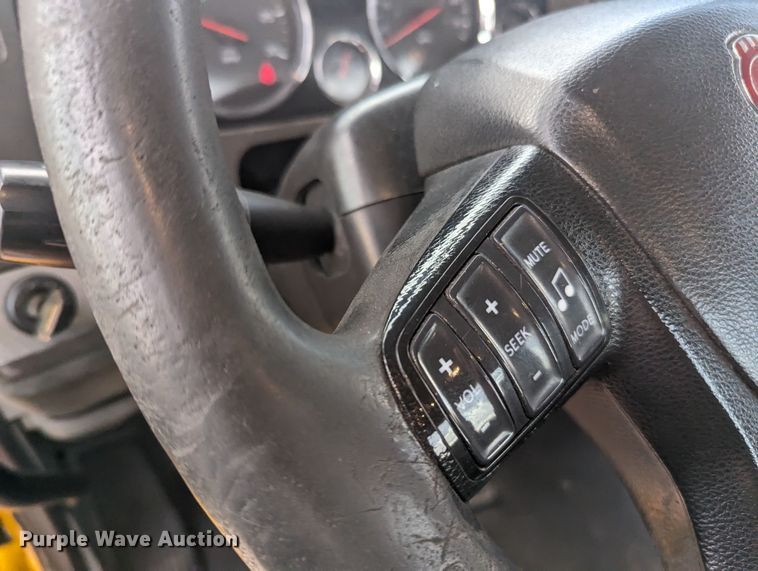 image for item MY9444 2019 Kenworth T680  semi truck