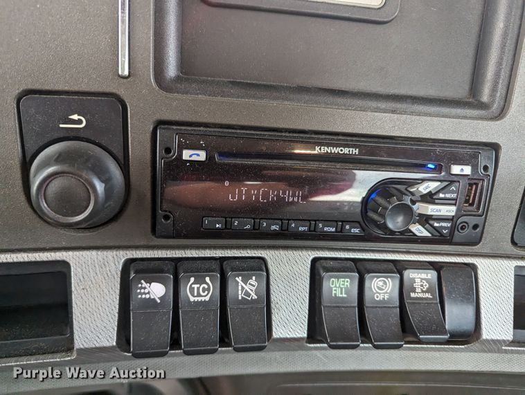 image for item MY9444 2019 Kenworth T680  semi truck