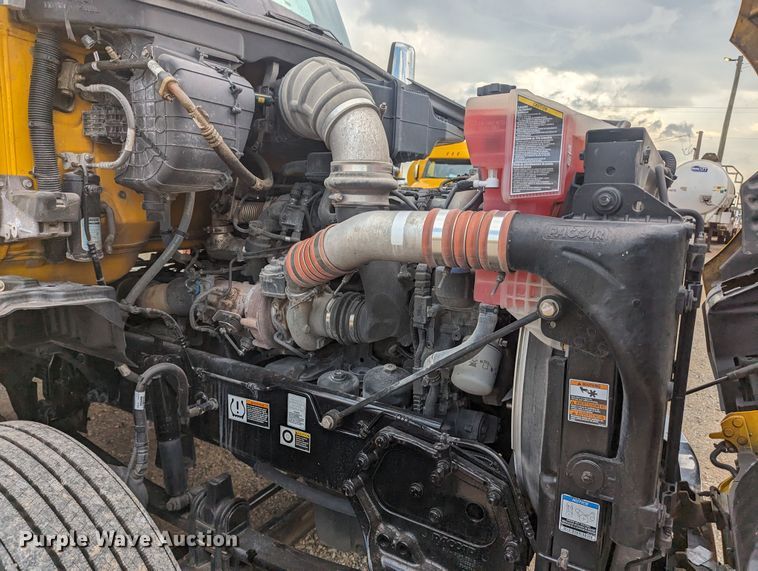 image for item MY9444 2019 Kenworth T680  semi truck