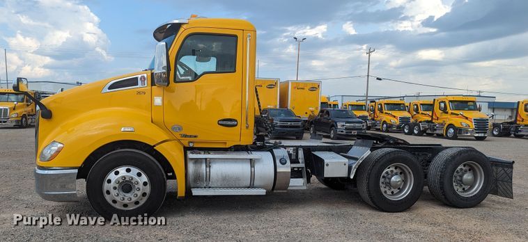 image for item MY9445 2020 Kenworth T680  semi truck