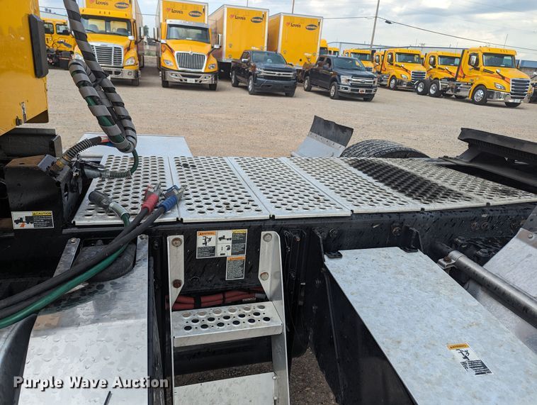 image for item MY9445 2020 Kenworth T680  semi truck