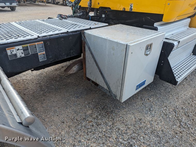 image for item MY9445 2020 Kenworth T680  semi truck