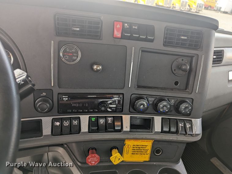 image for item MY9445 2020 Kenworth T680  semi truck