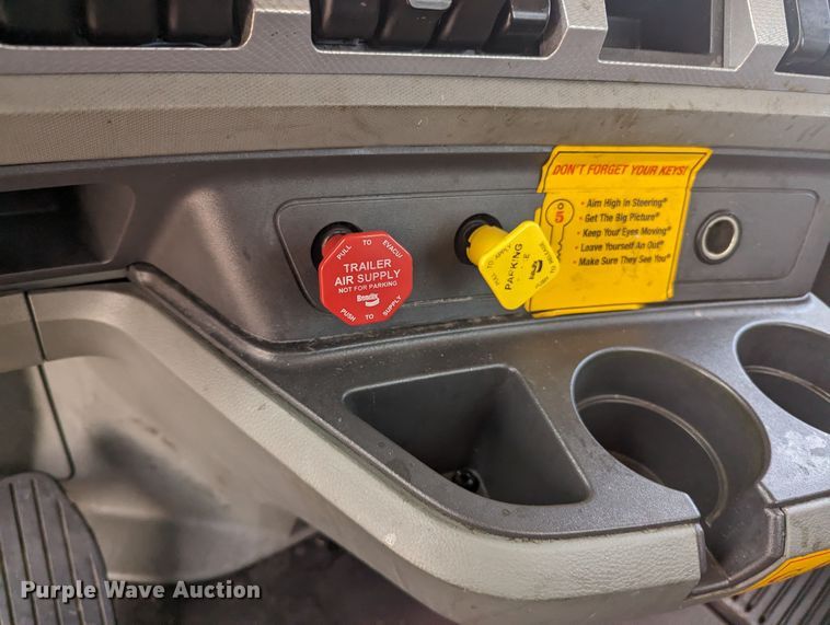 image for item MY9445 2020 Kenworth T680  semi truck