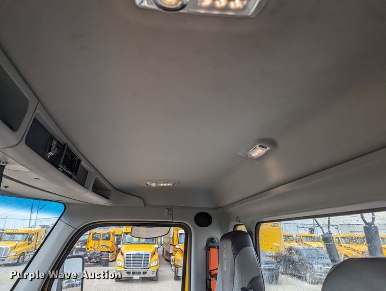 image for item MY9445 2020 Kenworth T680  semi truck