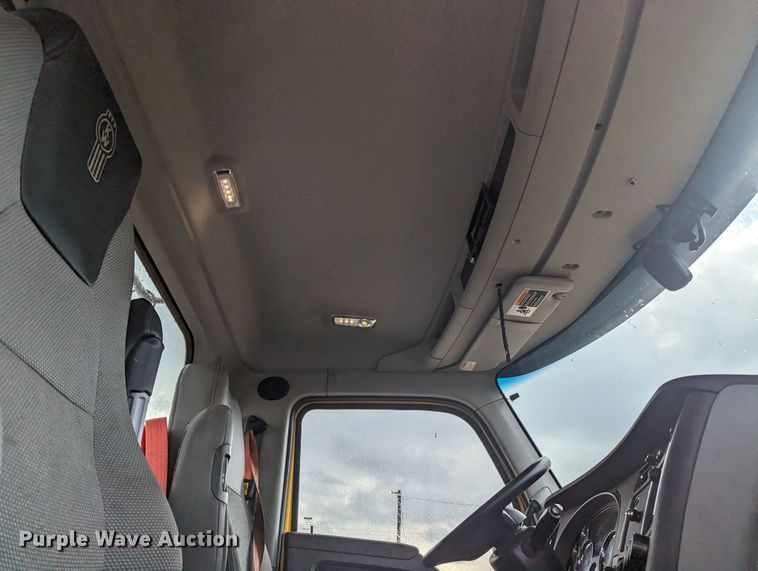 image for item MY9445 2020 Kenworth T680  semi truck