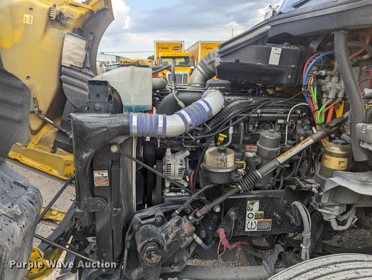 image for item MY9445 2020 Kenworth T680  semi truck