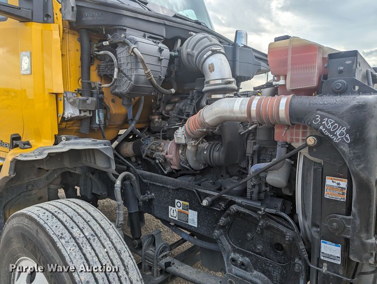 image for item MY9445 2020 Kenworth T680  semi truck