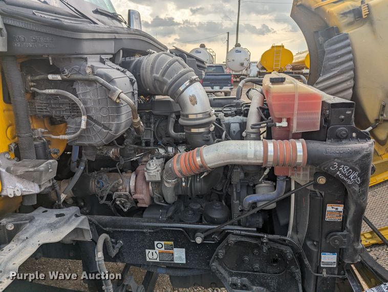 image for item MY9445 2020 Kenworth T680  semi truck