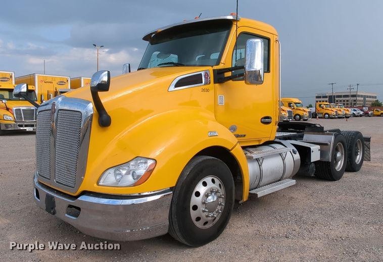 image for item MY9446 2019 Kenworth T680  semi truck