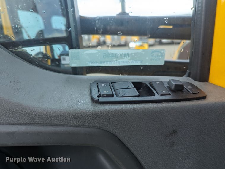 image for item MY9446 2019 Kenworth T680  semi truck