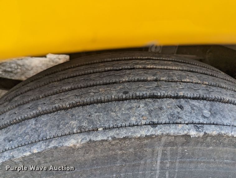 image for item MY9446 2019 Kenworth T680  semi truck