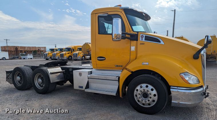 image for item MY9448 2020 Kenworth T680  semi truck