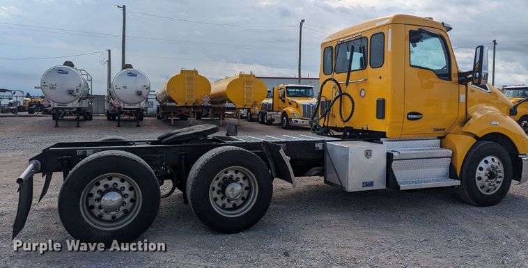 image for item MY9448 2020 Kenworth T680  semi truck