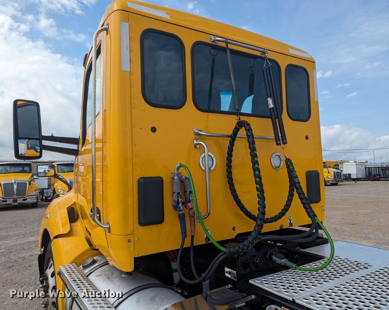 image for item MY9448 2020 Kenworth T680  semi truck