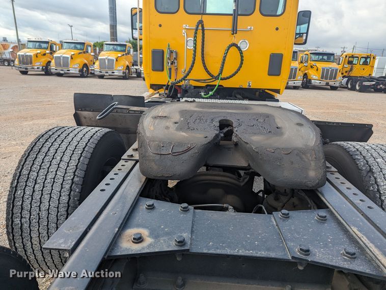 image for item MY9448 2020 Kenworth T680  semi truck