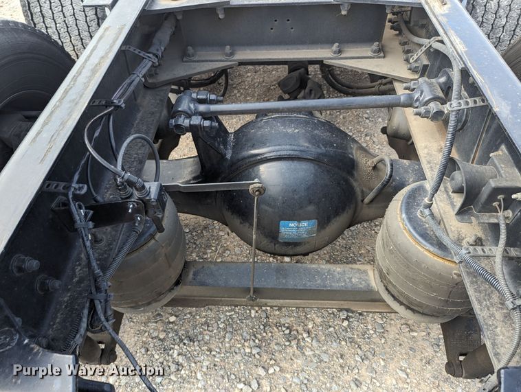 image for item MY9448 2020 Kenworth T680  semi truck