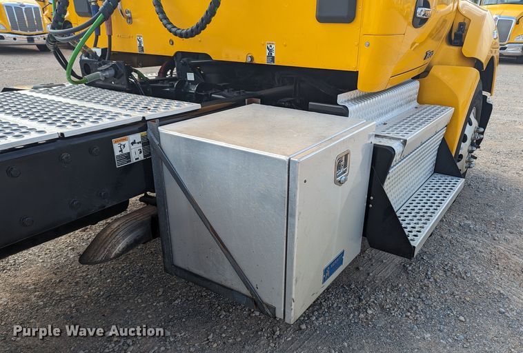 image for item MY9448 2020 Kenworth T680  semi truck