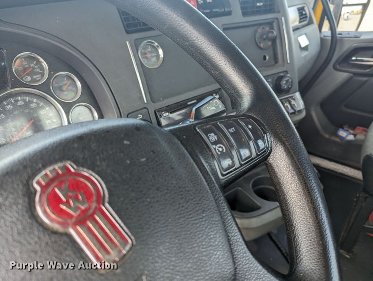 image for item MY9448 2020 Kenworth T680  semi truck