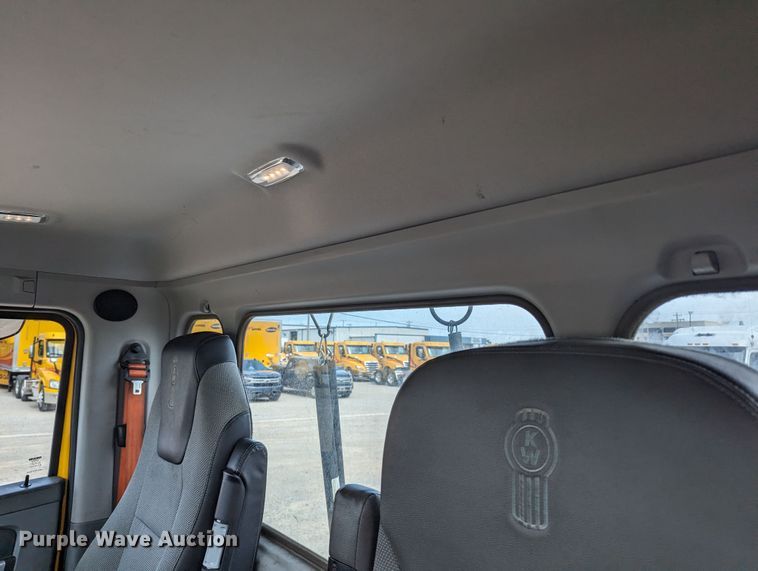 image for item MY9448 2020 Kenworth T680  semi truck