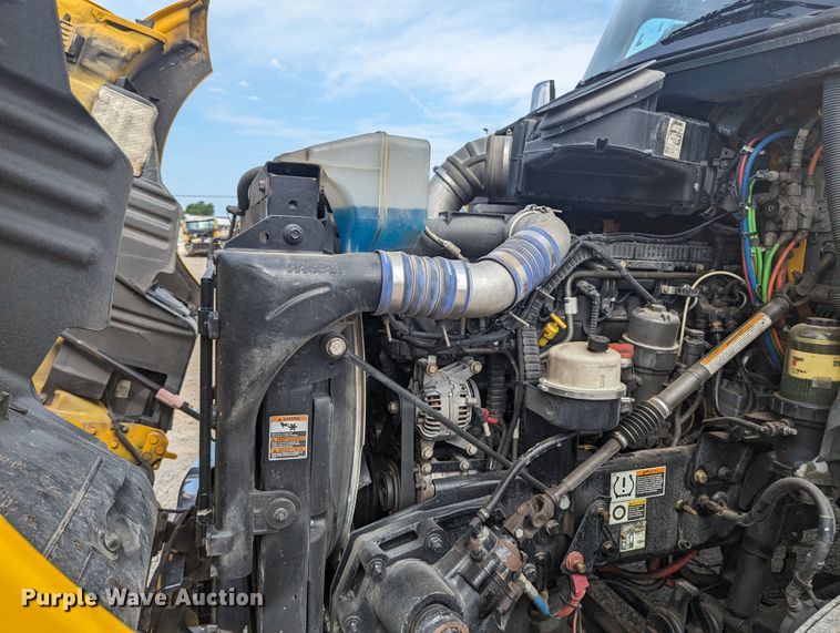 image for item MY9448 2020 Kenworth T680  semi truck