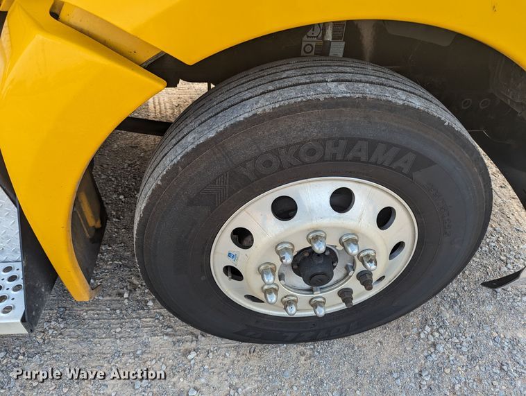 image for item MY9448 2020 Kenworth T680  semi truck