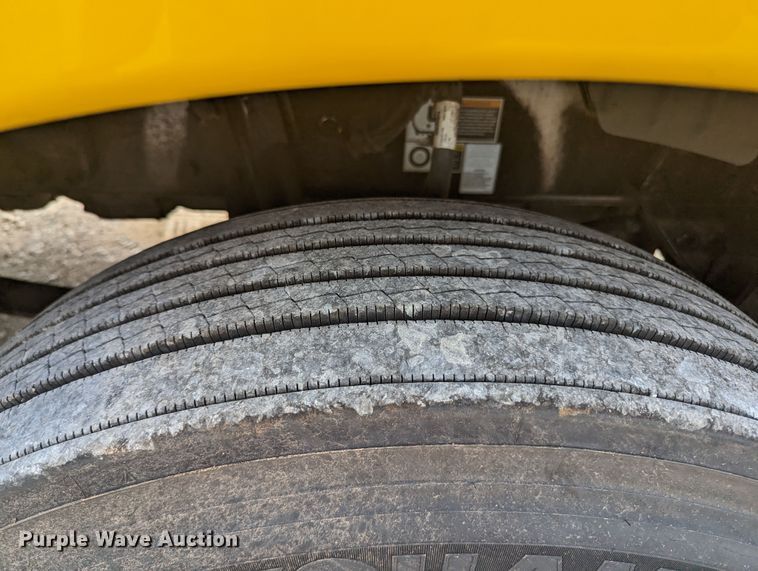 image for item MY9448 2020 Kenworth T680  semi truck