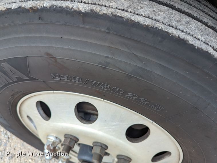 image for item MY9448 2020 Kenworth T680  semi truck