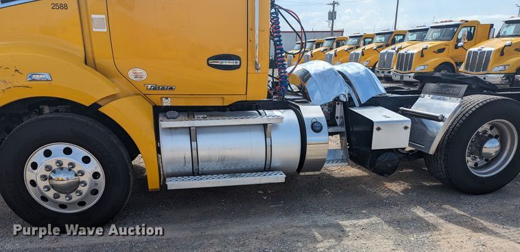 image for item MY9449 2019 Kenworth T680  semi truck