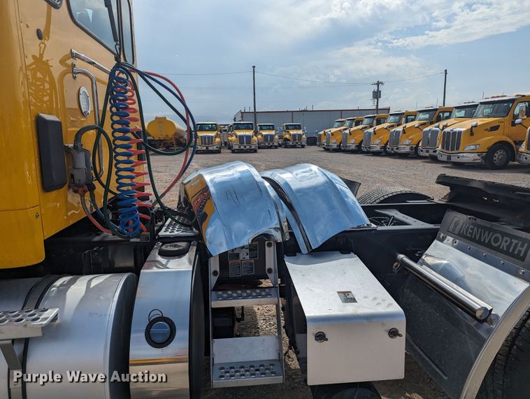 image for item MY9449 2019 Kenworth T680  semi truck