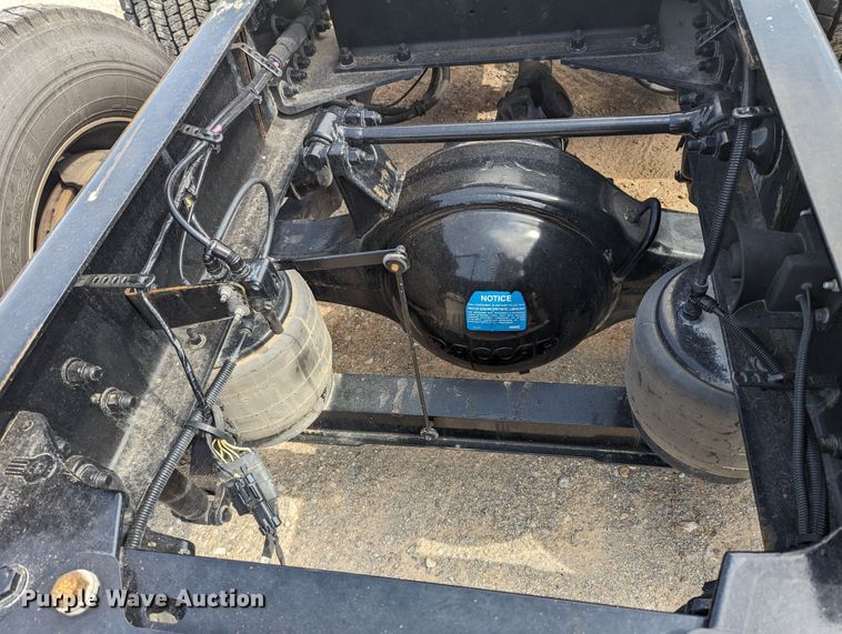 image for item MY9449 2019 Kenworth T680  semi truck