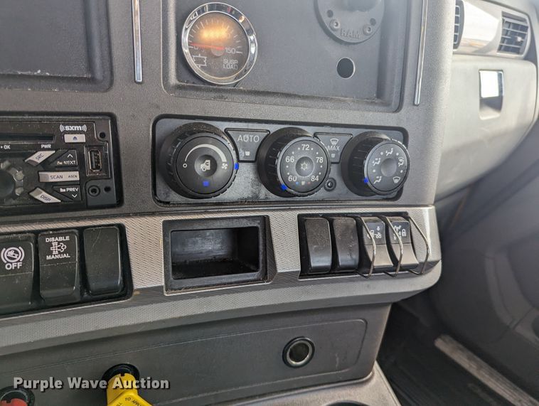 image for item MY9449 2019 Kenworth T680  semi truck