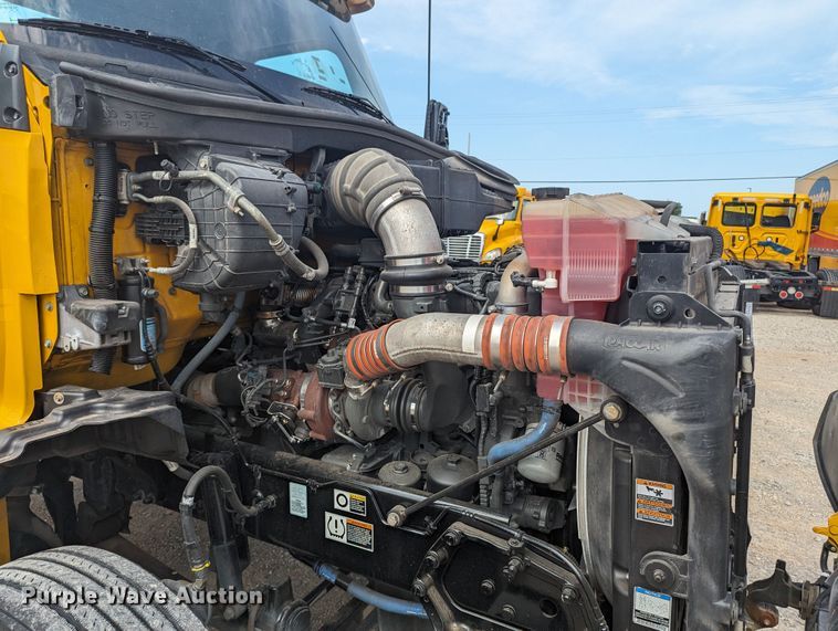 image for item MY9449 2019 Kenworth T680  semi truck