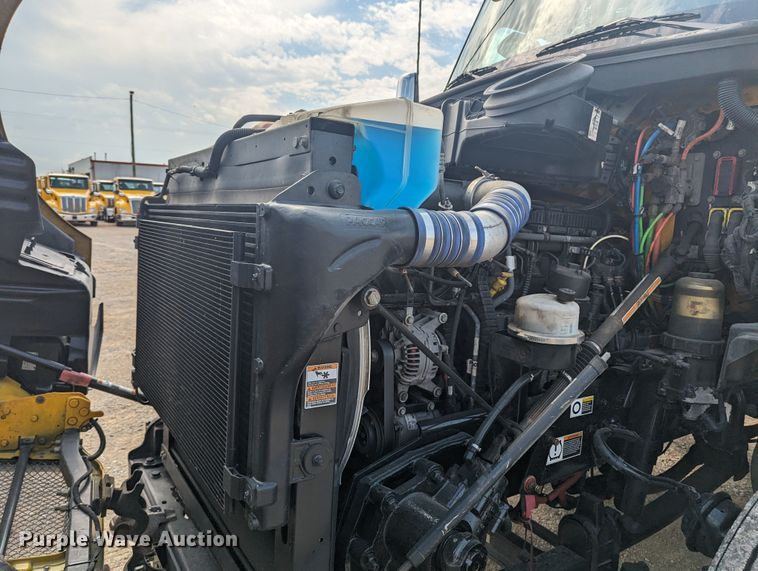 image for item MY9449 2019 Kenworth T680  semi truck