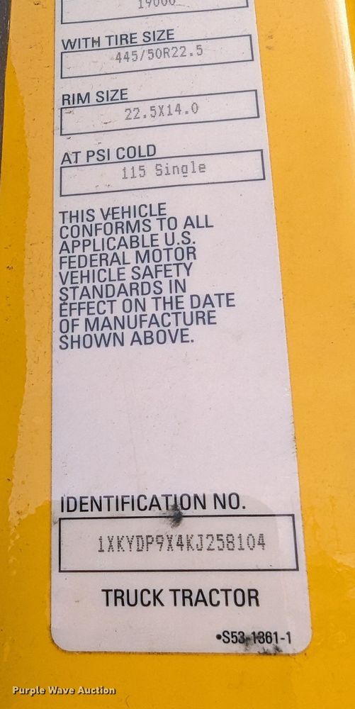 image for item MY9449 2019 Kenworth T680  semi truck