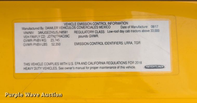 image for item MY9450 2018 Freightliner Cascadia 125  semi truck