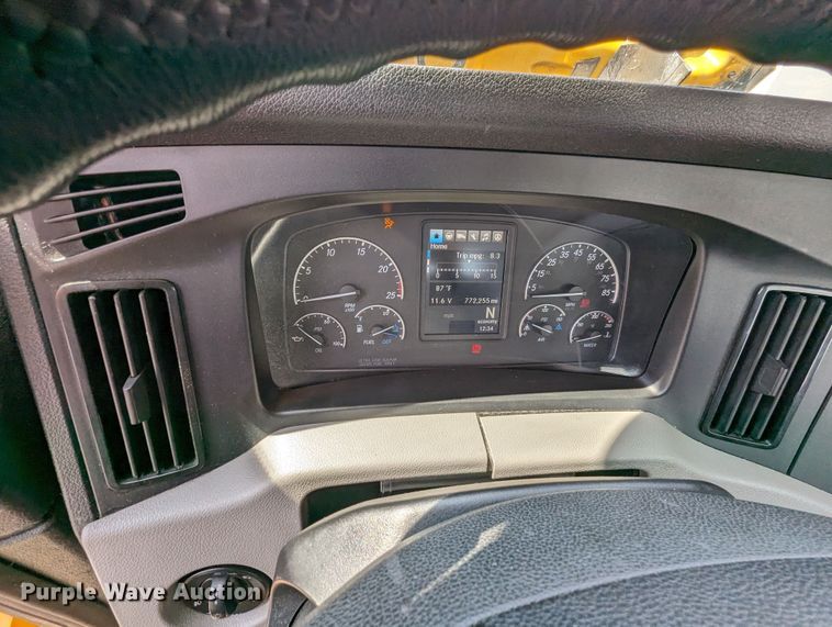 image for item MY9451 2020 Freightliner Cascadia 126  semi truck