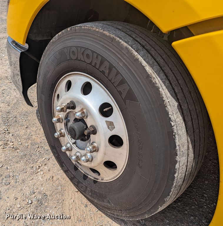 image for item MY9454 2019 Kenworth T680  semi truck