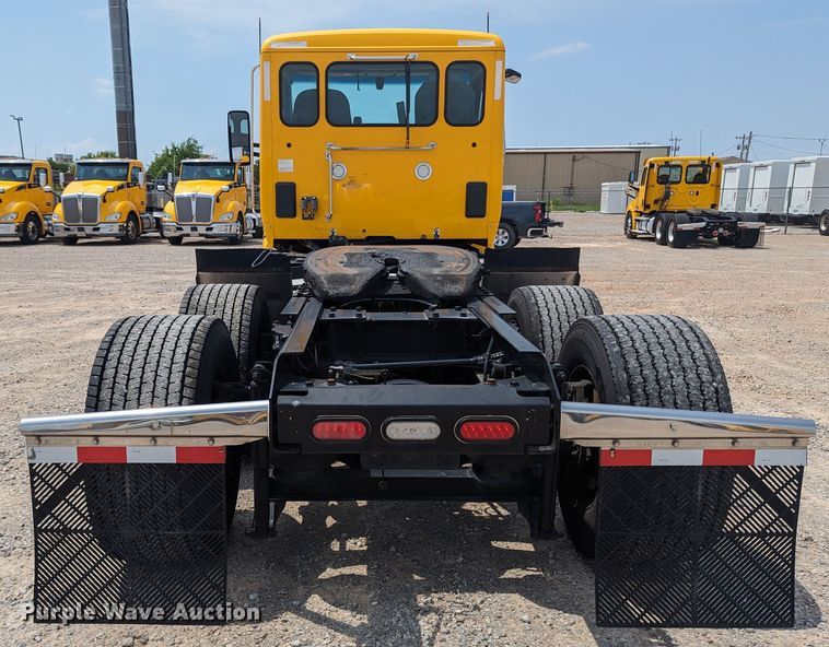 image for item MY9455 2019 Kenworth T680  semi truck