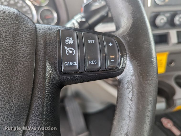 image for item MY9455 2019 Kenworth T680  semi truck