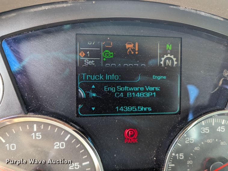 image for item MY9455 2019 Kenworth T680  semi truck