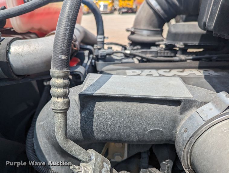 image for item MY9455 2019 Kenworth T680  semi truck