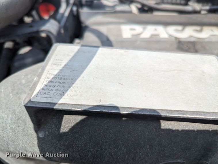 image for item MY9455 2019 Kenworth T680  semi truck