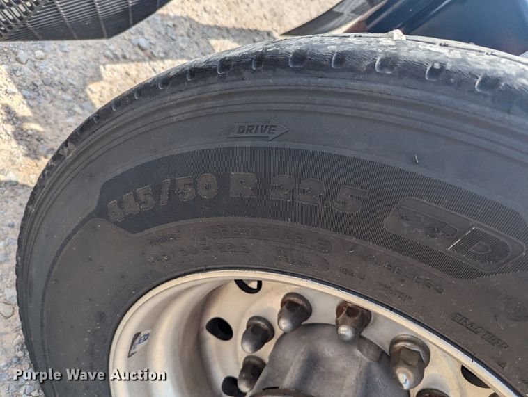 image for item MY9455 2019 Kenworth T680  semi truck