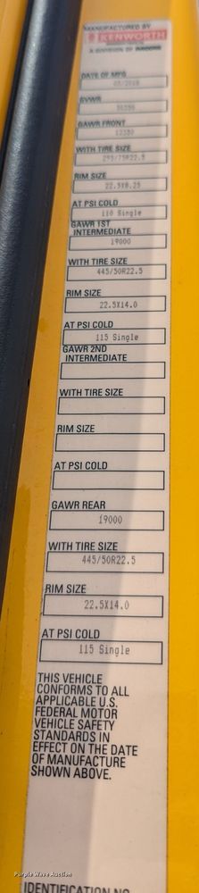 image for item MY9455 2019 Kenworth T680  semi truck